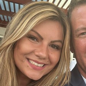 Meet your Posher, Minela